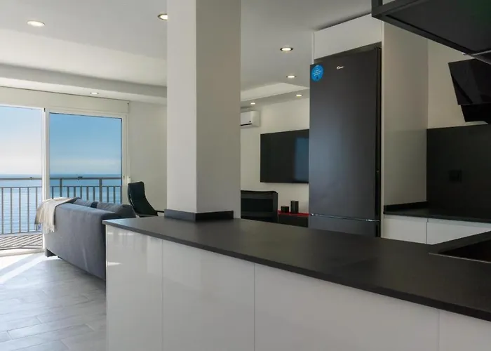 Paradise On The Seafront In Apartamento