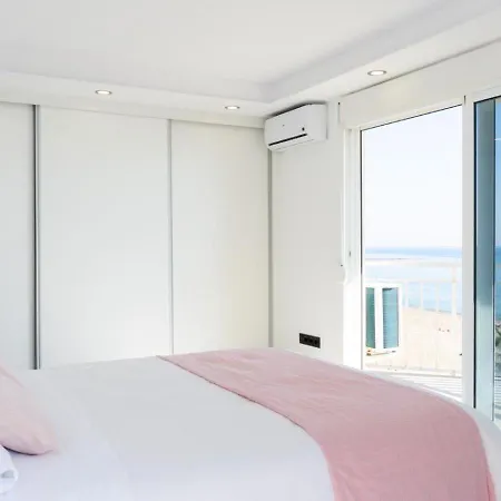 Paradise On The Seafront In *