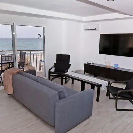 Paradise On The Seafront In Апартаменти