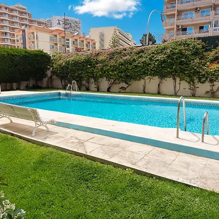 Апартаменти Paradise On The Seafront In *