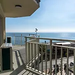 Paradise On The Seafront In *